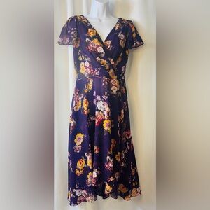 DKNY Short Flutter Sleeve Purple Floral Chiffon V-Neck Midi Dress size 8